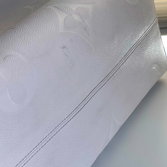 Louis Vuitton Onthego Creme Empreinte GM Limited Edition - Picture 12 of 15